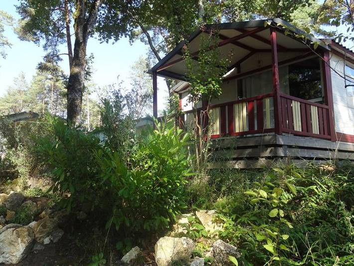 Chalet pour 6 personnes, avec piscine et terrasse