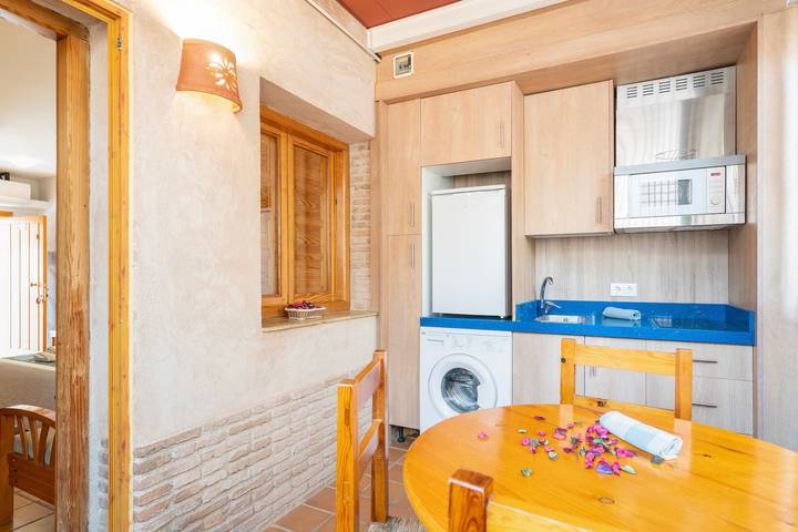 Ganze Wohnung, Apartment 'Naroha' mit Bergblick, Gemeinschaftspool und Wlan in Arroyo Frío, La Iruela