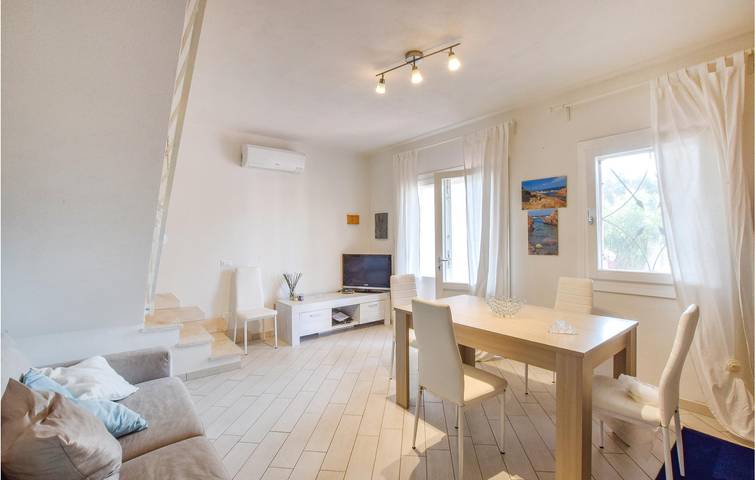 Retraite au bord de la mer - 2km, Parking, Terrasse, Cuisine ! in Codaruina/Valledoria, Valledoria