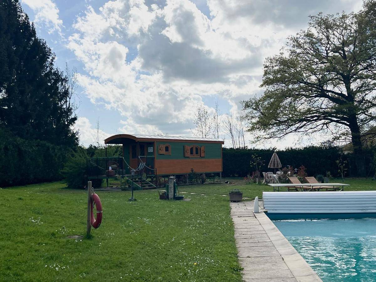 Double Room with Pool View in Quingey, Jura Francais