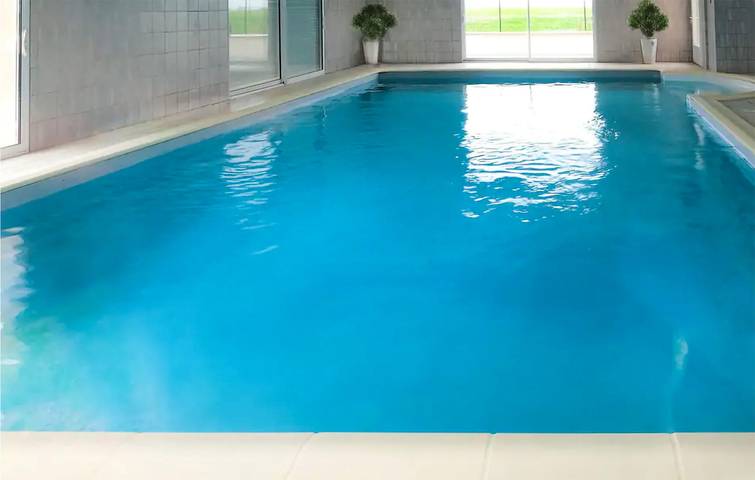 Appartement relaxant avec piscine et jardin - près de La Cisse in La Chapelle-Vendômoise, Région de Blois
