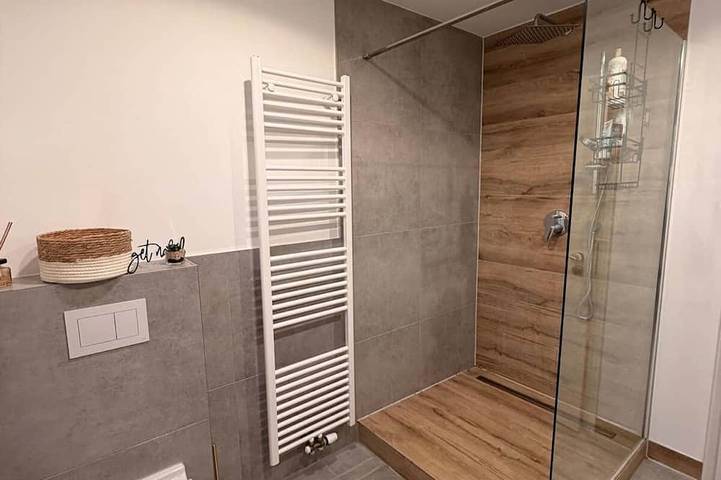 Ganze Wohnung, Designer-Apartment mit 40 m² Dachterrasse – Achern, Tor zum Schwarzwald in Achern, Achertal