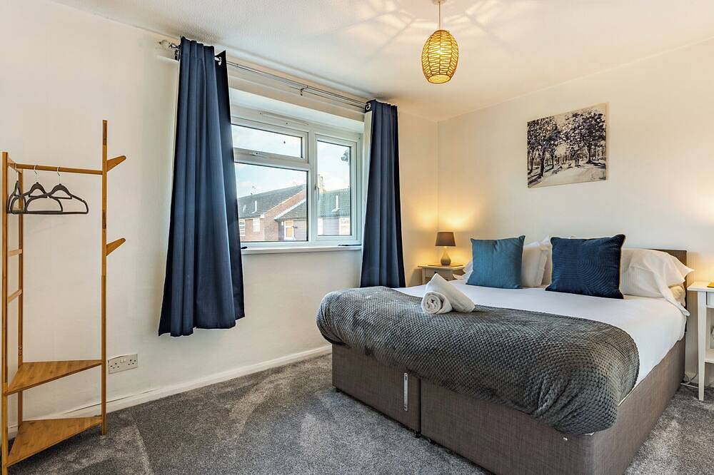 4 bedroom accommodation in Ashford in Ashford, Ashford region