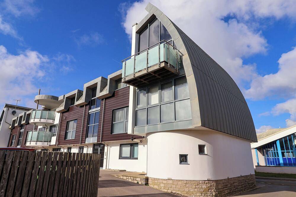 2 Driftwood, family friendly, country holiday cottage in West Bay in West Bay, Dorset