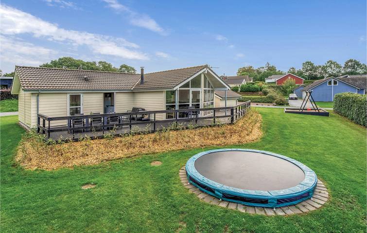 Ferienhaus für 10 Personen, mit Terrasse und Whirlpool sowie Garten und Sauna in Loddenhøj