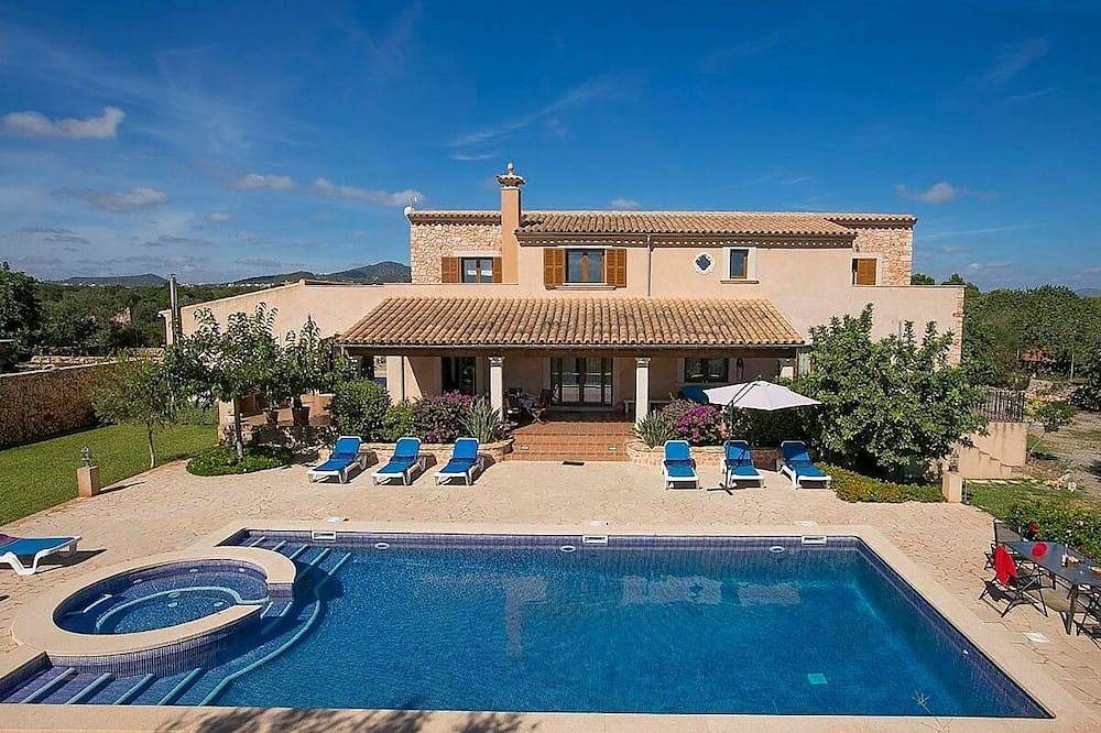 Spacious Country House, Private Pool, Extensive Grounds, Amazing Location - 750m from Cala Sa Nau! in Cala Mitjana, Felanitx