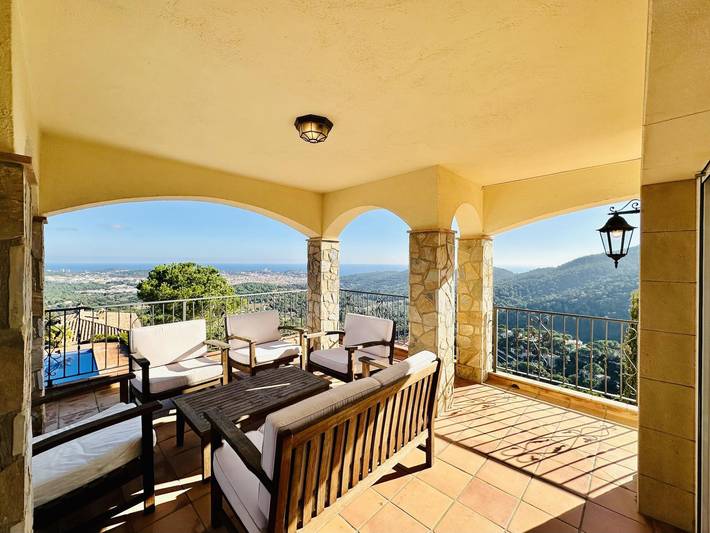 Villa pour 8 personnes, avec Balcon/Terrasse et Vue sur l’océan ainsi que Jardin et Piscine à Sant Feliu de Guíxols - 2