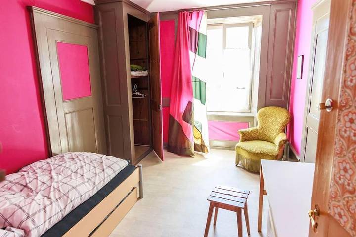 Gîte pour 10 personnes, avec jardin ainsi que vue et terrasse à Sainte-Croix - 4