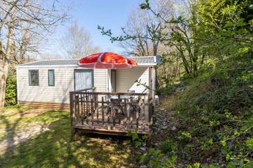 Camping pour 8 Personnes dans Bouzic, Périgord Noir, Photo 2