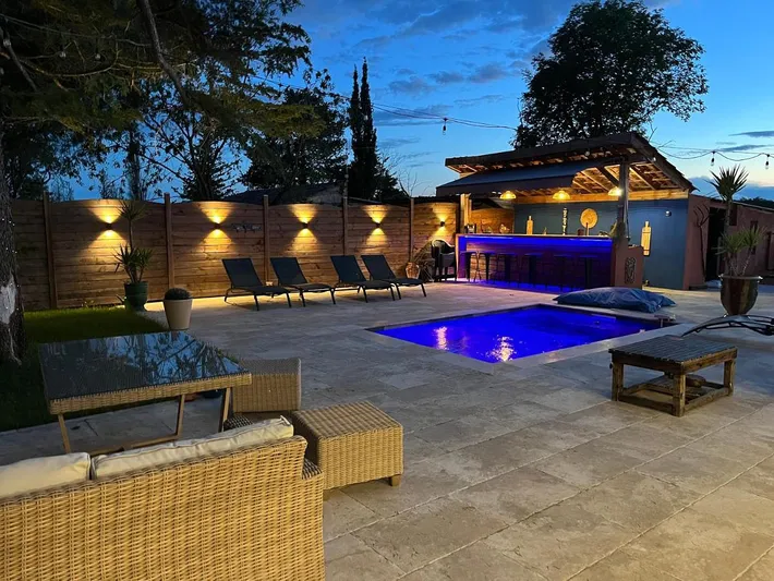 Chalet para 6 personas, con vistas además de piscina y jardín - 1