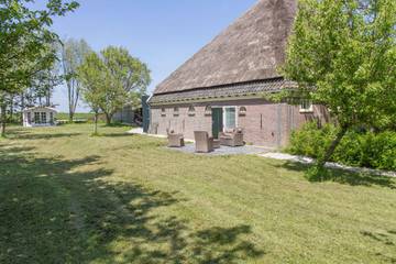 Gîte pour 6 personnes, avec terrasse et jardin à Schagen
