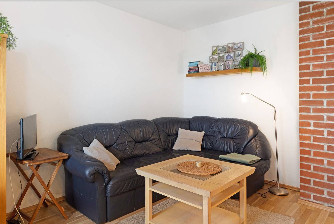 Ganze Wohnung, Apartment 'Kastanie' mit privatem Garten, Balkon und Wlan in Halle, Saale-Unstrut
