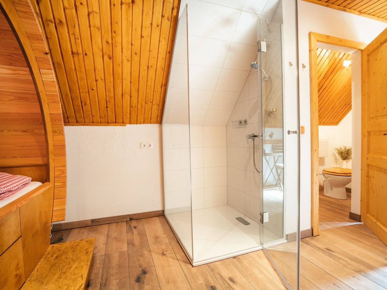 Weinfass-Chalet für 4 in Grub an der March in Grub an der March, Niederösterreich