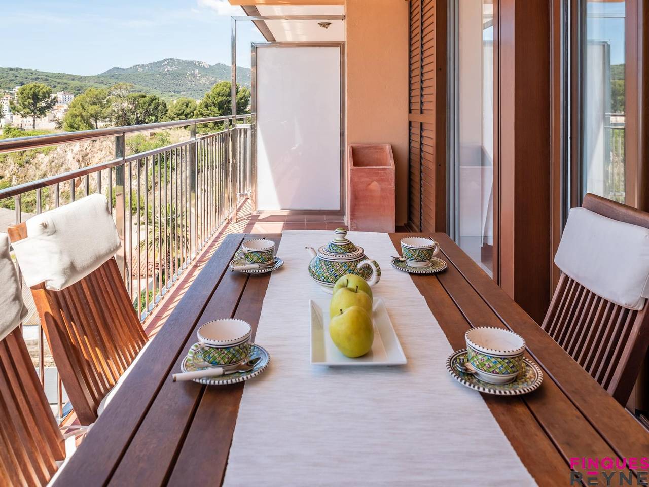 Entire holiday apartment, Apartment with sea views in the port of Sant Feliu de Guíxols R-C23043 in Sant Feliu de Guíxols, Costa Brava