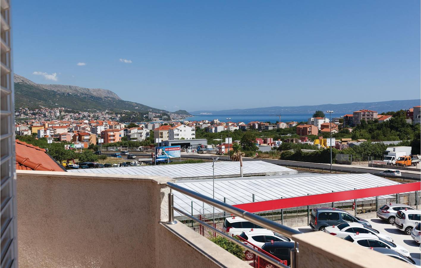 Appartement de vacances entier, Appartement confortable avec vue sur la mer, Wi-Fi, climatisation et terrasse, près de la plage in Split, Split-Dalmatie