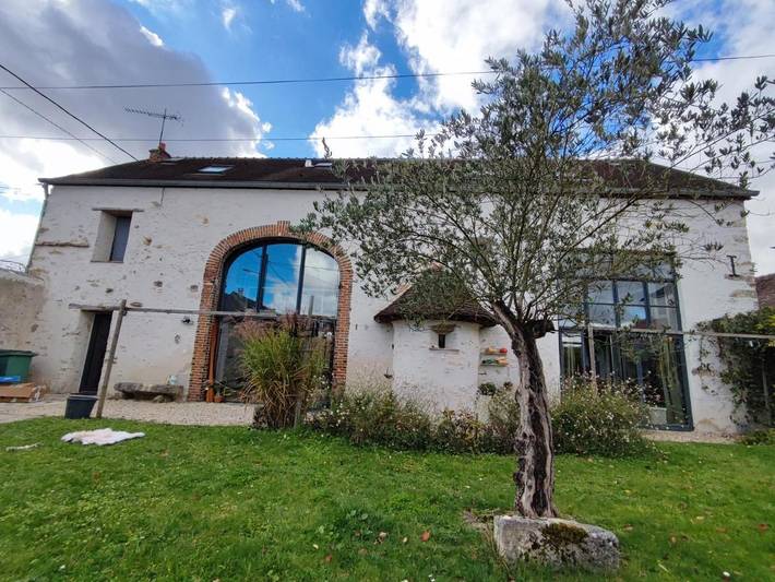 Gîte pour 2 personnes, avec Terrasse et Jardin ainsi que Bassin pour enfant et Piscine à Nangis