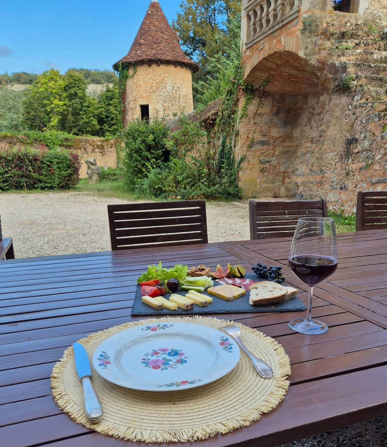 Château de Presque, au cœur du médiéval pour 20p in Saint-Médard-de-Presque, Lot