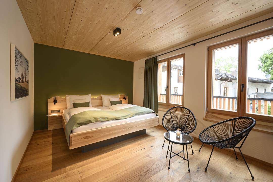 Geheel vakantieappartement, Vakantieappartement voor 6 personen met balkon in Oberammergau, Beierse Alpen