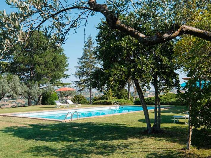 Appartement entier, Charme ombrien avec piscine en plein air in Collazzone, Province de Pérouse