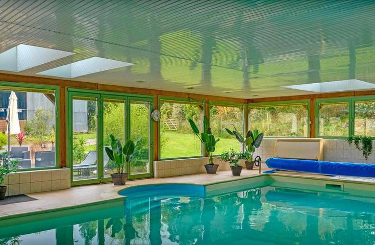 Chambre d’hôte pour 2 personnes, avec Jacuzzi et Terrasse ainsi que Jardin et Piscine