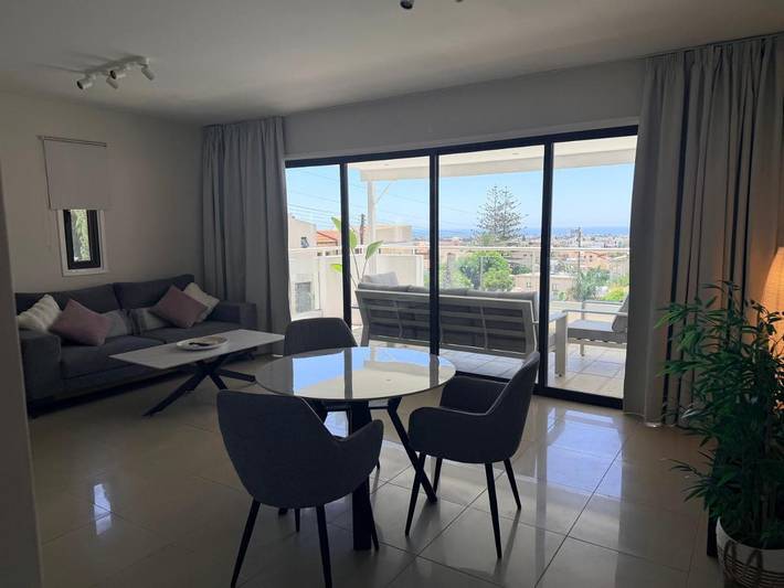 Gîte pour 3 personnes, avec jardin ainsi que vue et piscine dans Oróklini - 3