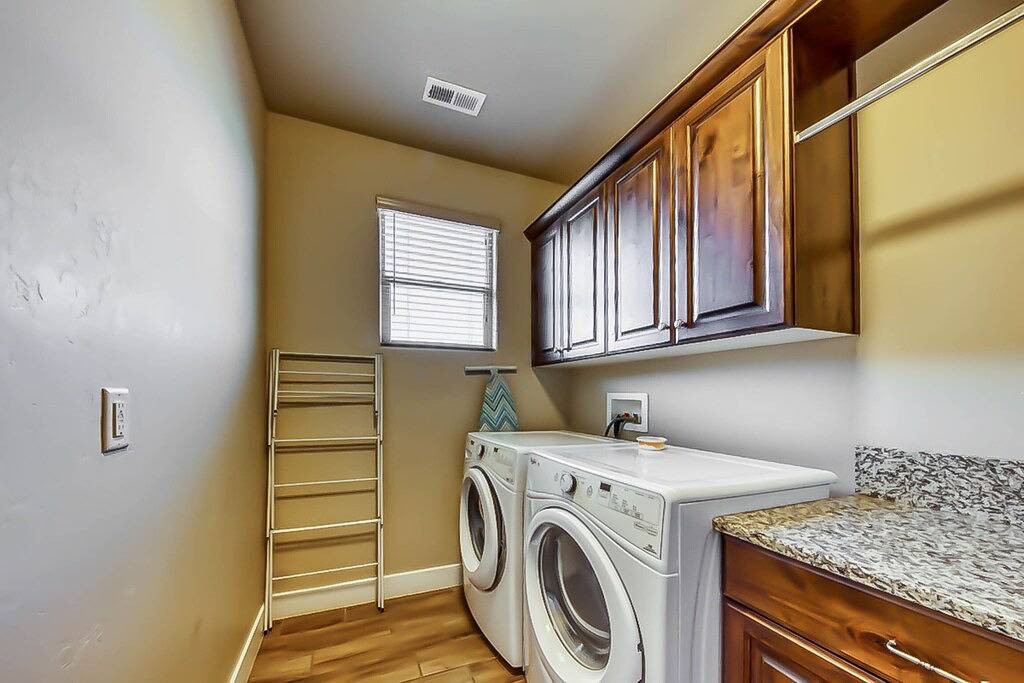 Herausragende Familie mieten w / geräumigen Terrasse, Gemeinschafts-Pool, Clubhaus und Whirlpool! in Santa Clara (UT), Zion Nationalpark