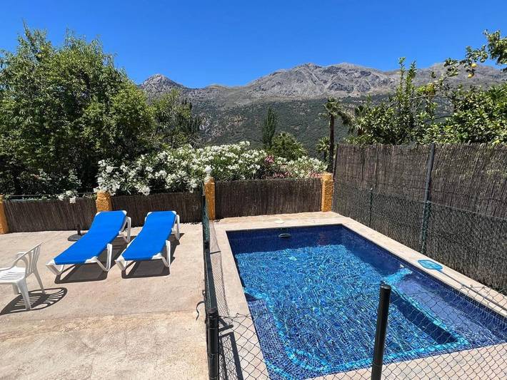 Casa rural para 4 personas, con Terraza y Jardín además de Piscina y Vistas en Jimera de Líbar