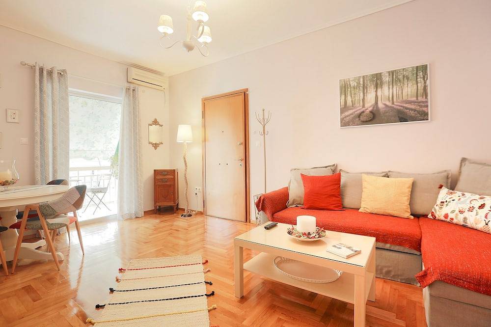 Appartamento intero, Accogliente e luminoso appartamento con 2 camere da letto in Koukaki in Sezione centrale di Atene, Atene
