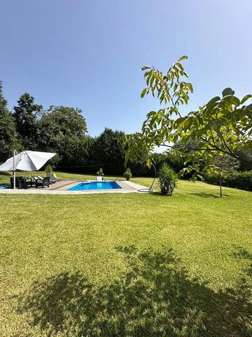 Casa rural para 4 personas, con piscina además de jardín y vistas en Póvoa de Lanhoso