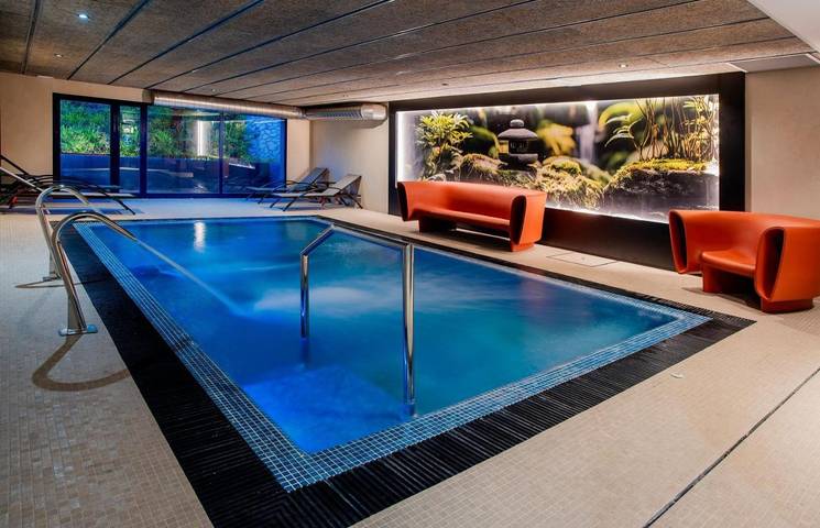 Hôtel pour 2 personnes, avec terrasse et piscine dans Onda