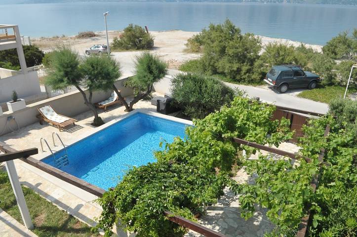 Villa pour 10 personnes, avec jardin et sauna, animaux acceptés dans Brac - 3