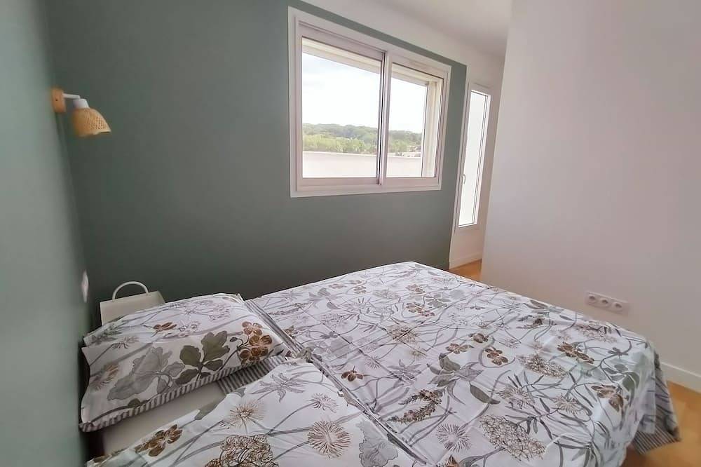 Apartamento entero, Luxury Penthouse with Eiffel Tower Views, Minutes from the Palace of Versailles in Sèvres, Altos del Sena