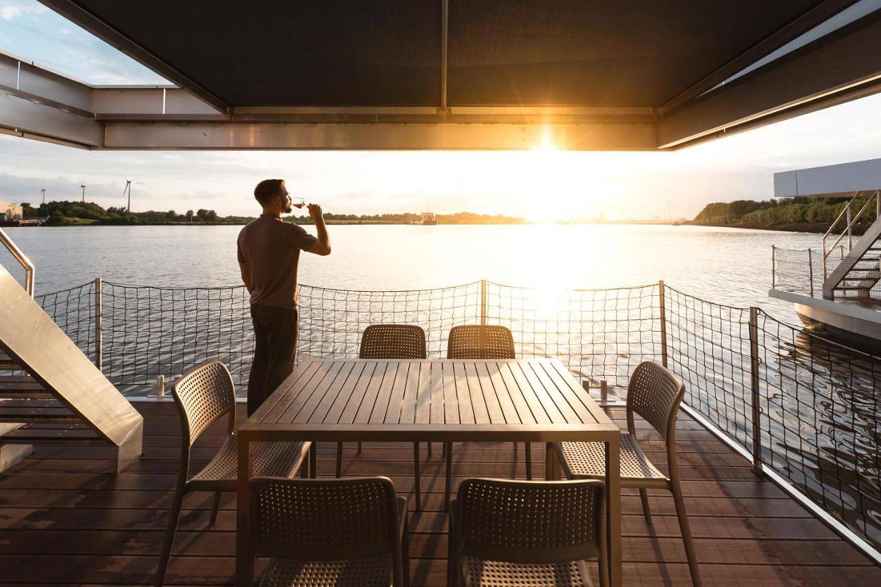 Hausboote am Lankenauer Höft in Bremen, Bremen Bundesland