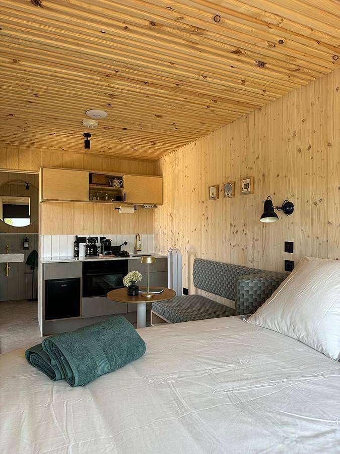 Gîte pour 2 personnes, avec vue et jardin à Berson - 4