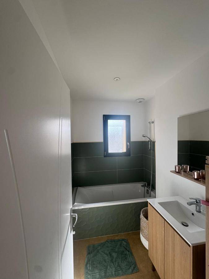Chambre d’hôte pour 4 personnes, avec vue et jardin, adapté aux familles à Changé - 2