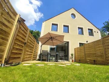 Gîte pour 6 personnes, avec jacuzzi ainsi que terrasse et jardin à Bièvres