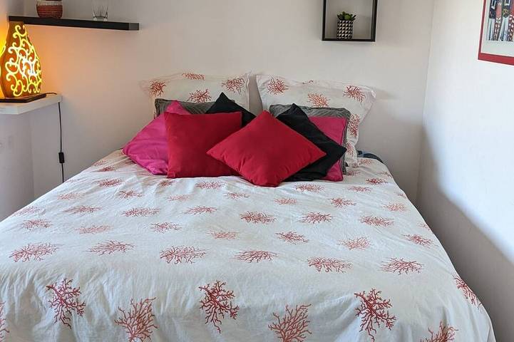 Gîte pour 3 personnes, avec balcon et piscine dans Plage de la Salis - 2