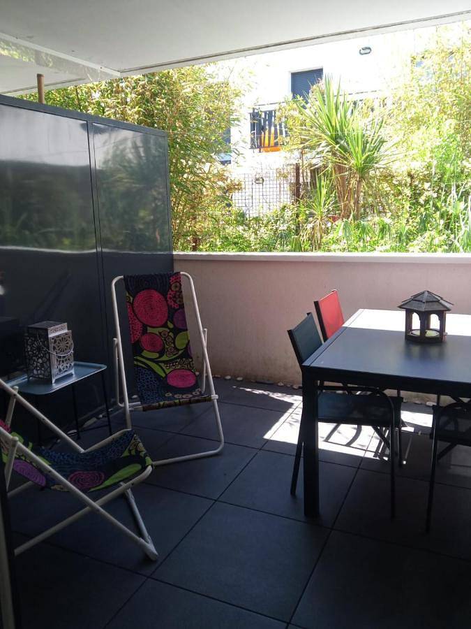 Gîte pour 4 personnes, avec terrasse dans Office De Tourisme D Andernos