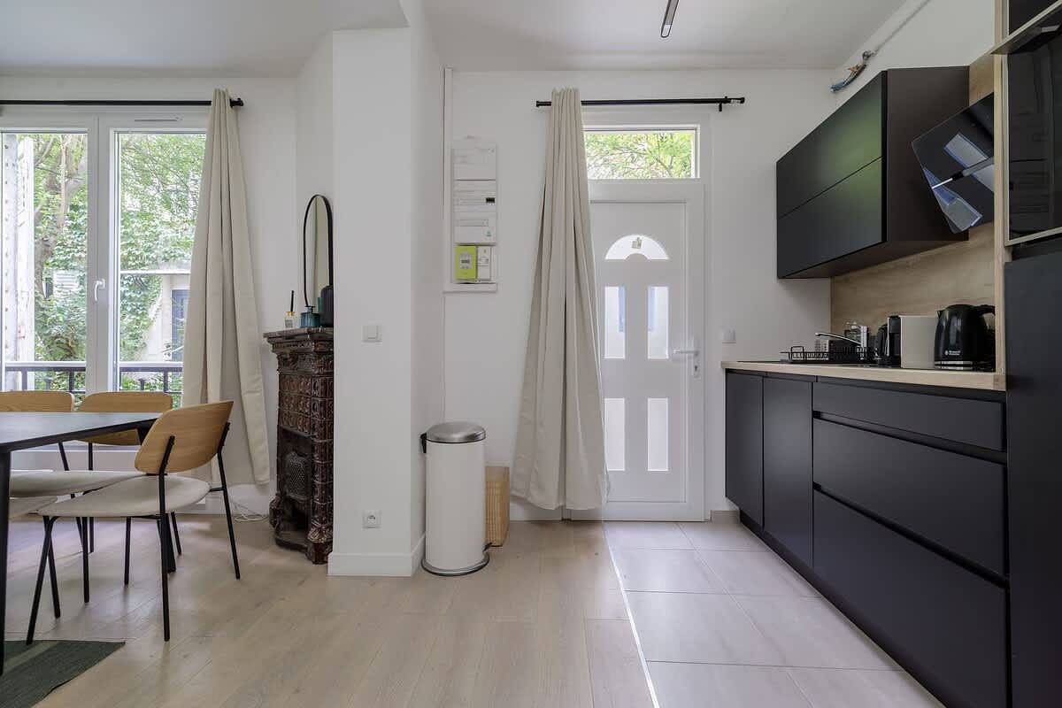 Charmante maison 6Pax proche Arc de Triomphe in Paris, Ile de France