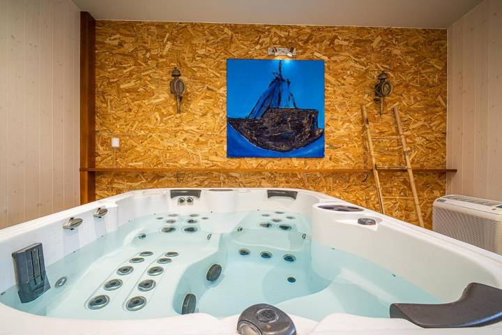 Appartement de vacances pour 6 personnes, avec Jacuzzi ainsi que Terrasse et Sauna