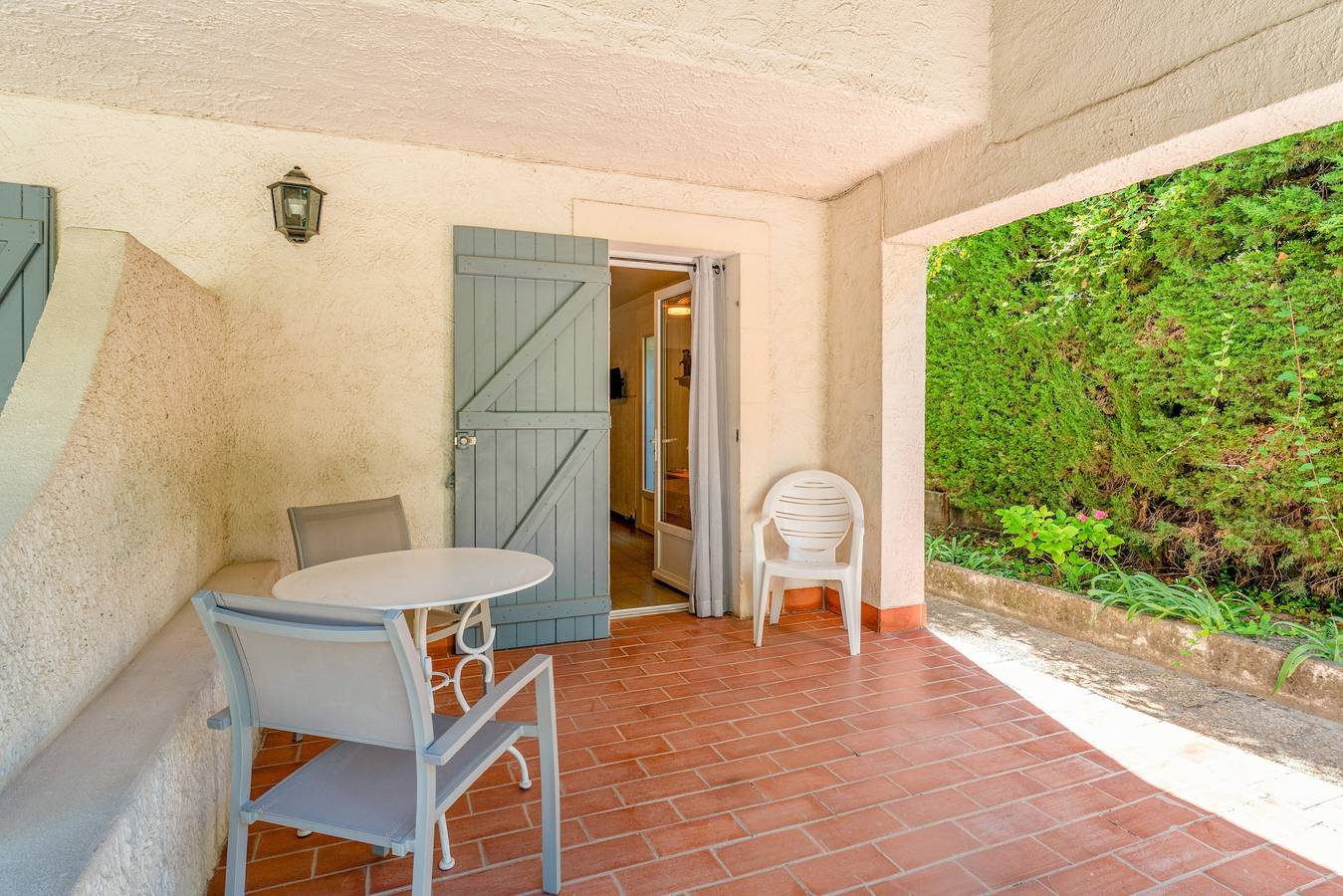 Studio entier, Appartement « Appt Saint Remy De Provence » avec terrasse privée et Wi-Fi in Saint-Rémy-de-Provence, Région d'Arles