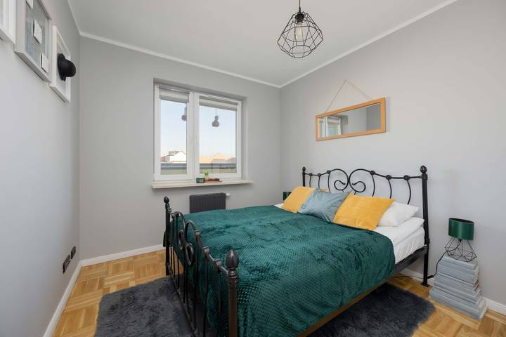 Ganze Wohnung, Cozy Apartment with Balcony | Quiet Neighborhood in Bielany, Warschau