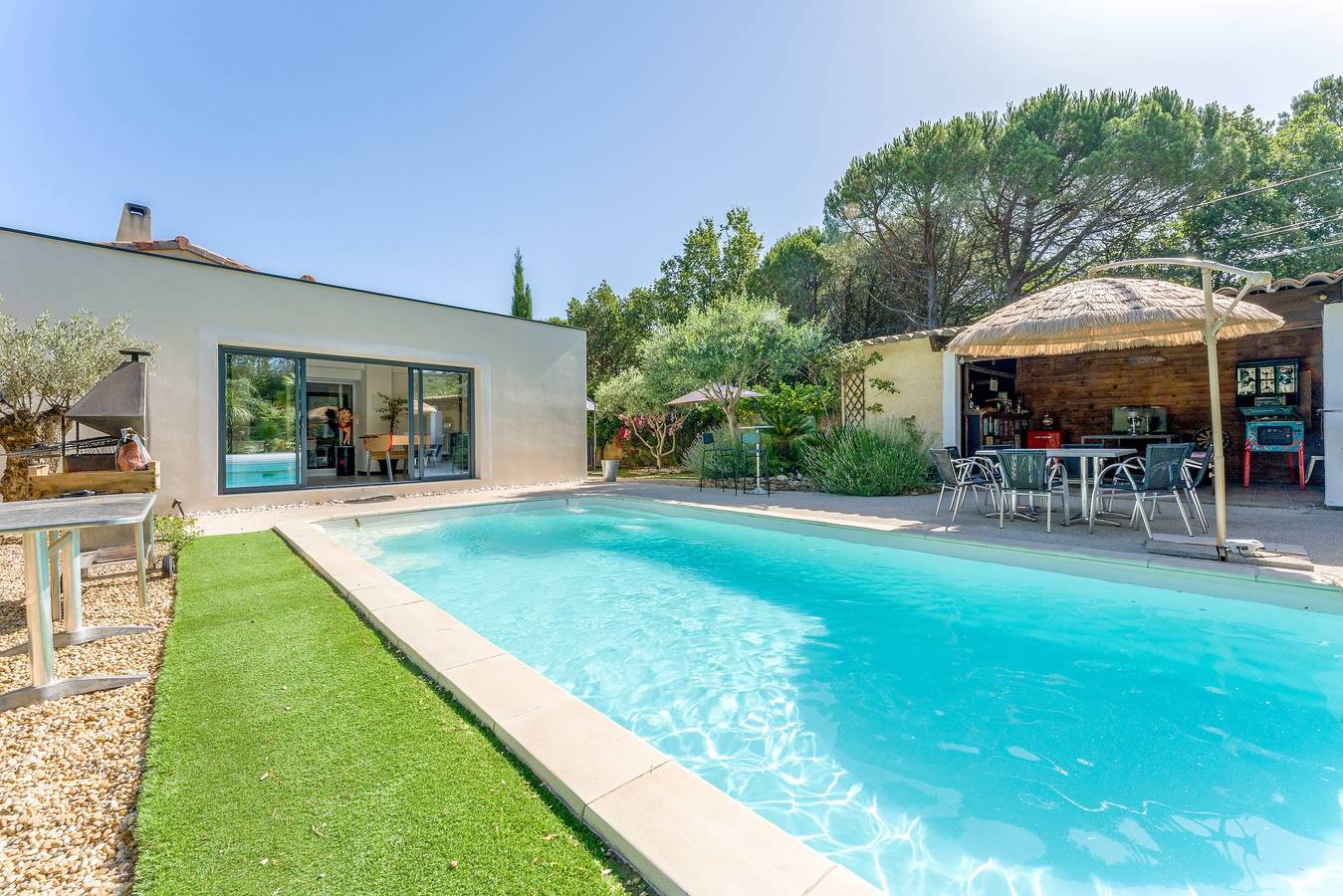 Provence Villa de Charme avec piscine , Wi-Fi et climatisation in Rochegude, Région de nyons
