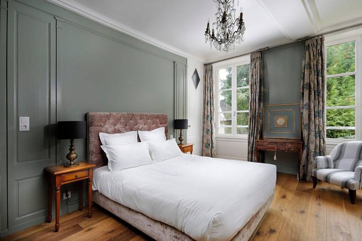 Gîte pour 18 personnes, avec jardin ainsi que jacuzzi et terrasse à Bayeux - 4