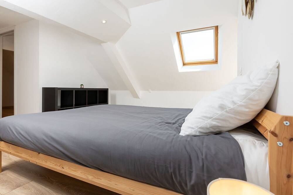 Beautiful private villa for 10 guests with Wifi, Tv, terrace and pets allowed in Cherrueix, Mont-Saint-Michel Bay