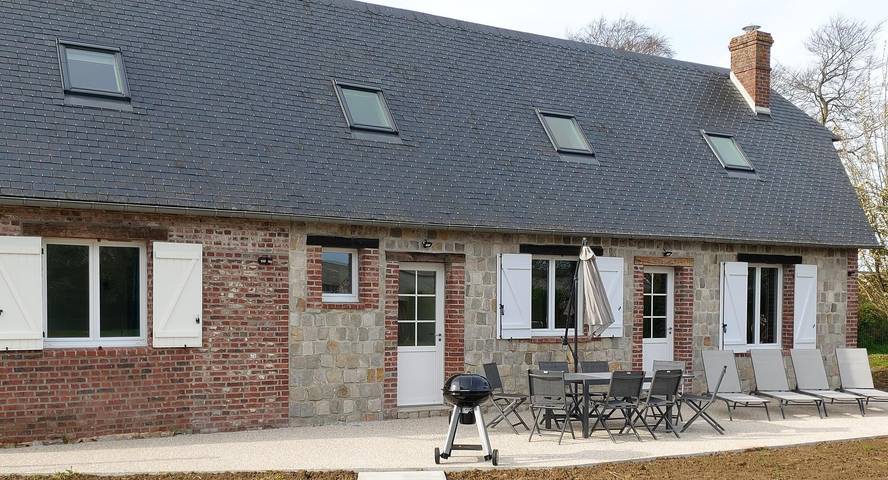 Gîte pour 8 personnes, avec terrasse et jardin à Gueutteville-les-Grès