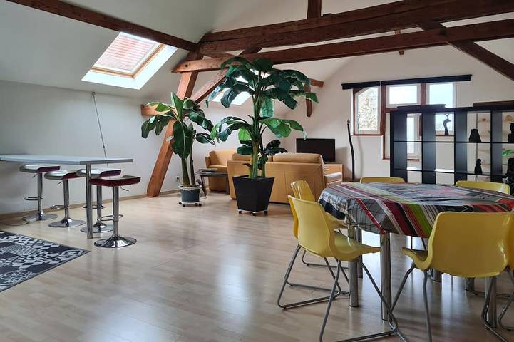 Casa rural para 5 personas, con terraza además de jacuzzi y jardín - 1