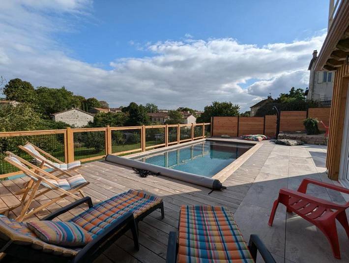 Gîte pour 9 personnes, avec piscine et terrasse ainsi que vue et jardin à Nanclars - 2