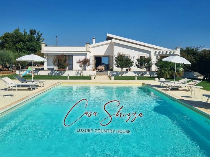 Casa vacanza per 9 persone, con piscina e giardino nonché terrazza, con animali domestici a Rosolini