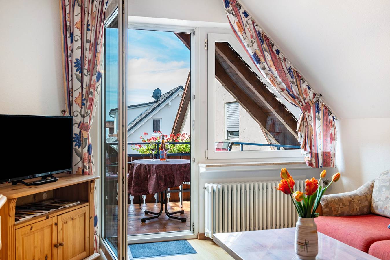 Ganze Wohnung, Ferienwohnung '3' mit privatem Garten, Balkon und Wi-Fi in Hagnau am Bodensee, Region Bodensee-Oberschwaben